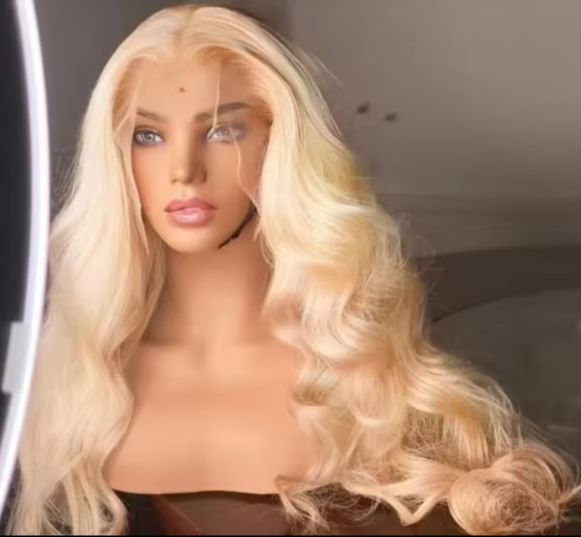 613 Blonde Wig Long Body Wave  - đánh giá và giá 613 Blonde Body Wave Lace Front Wig